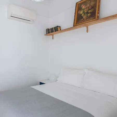 Plum Guide - Gusty Wind Appartement Lissabon